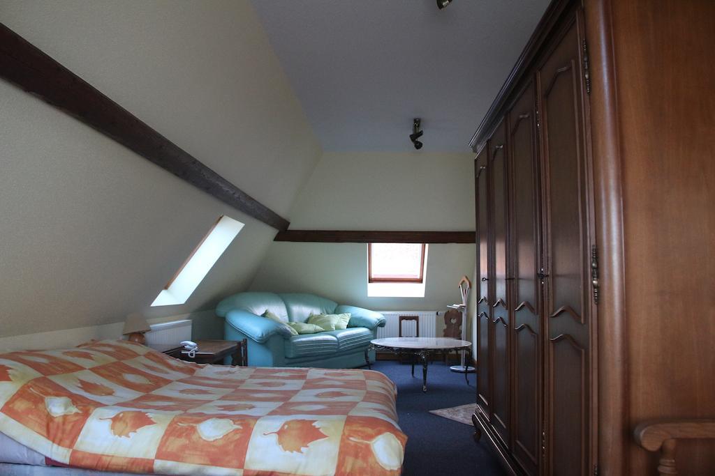 L'Hostellerie Le Turckheim Croix D'Or Trois-Épis Rom bilde